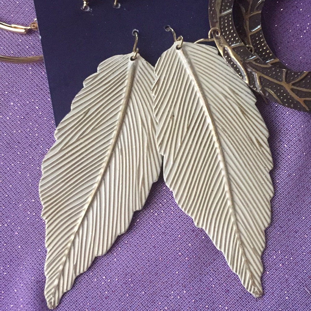 Bundle Earrings Set - Picture 3 of 6